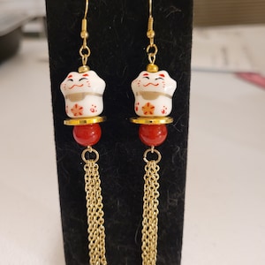 Glückskatze Maneki Neko Quastenohrringe