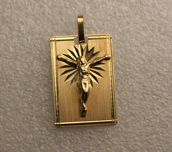 Vintage 14K Yellow Gold Jesus Crucifix Religious