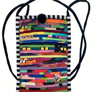 Bolso bandolera de algodón reciclado para teléfono móvil, hecho a mano, con cinta plisada y collage para mujer - LRW Designs