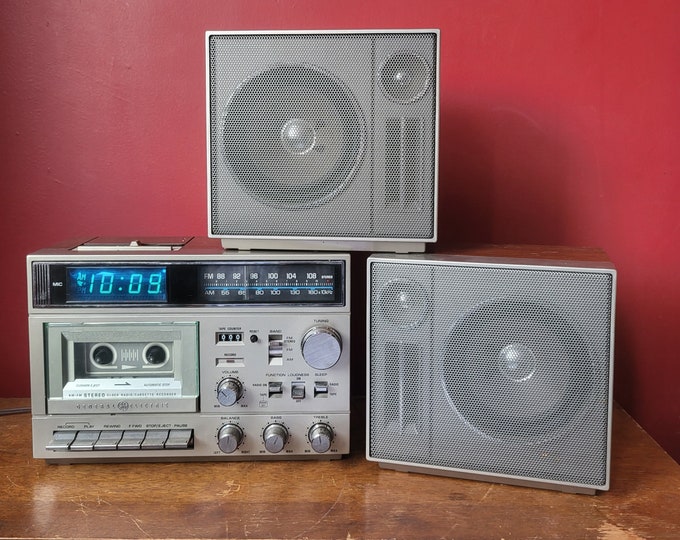 GE AM/FM Stereo Clock Radio/cassette Recorder Tape Deck Does Not Work Clock, Radio, Alarm and