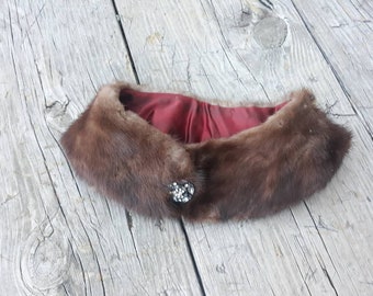 Wonderful vintage Real mink fur clip on earrings Hazelnut brown fur Button earrings in original box.