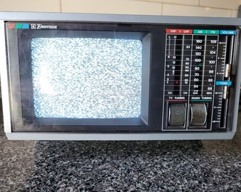 1984 Emerson PC5 5.5" Color Television AM/FM Receiver with antenna, car adapter, working