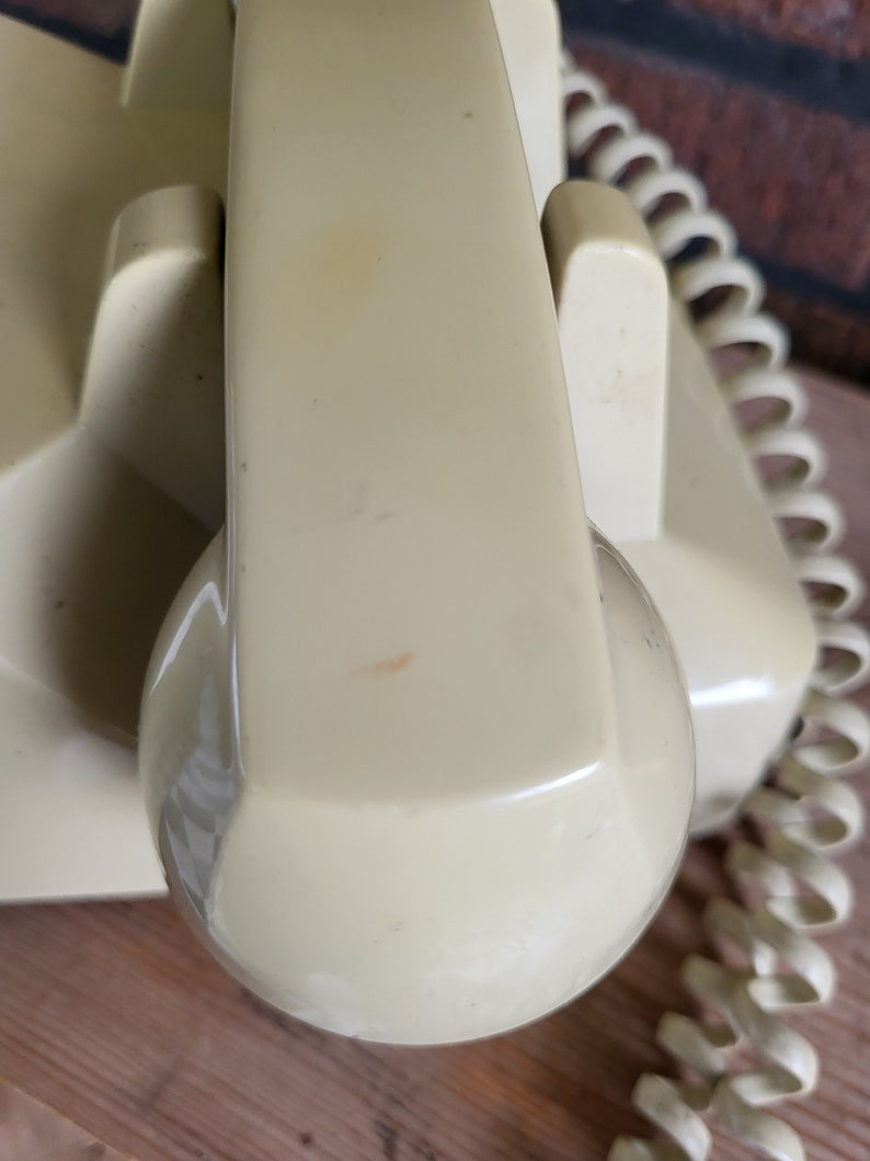 Starplus telephone, push button dial, beige landline Vintage old school office telephone, desktop phone with spiral cord, tabletop image 7