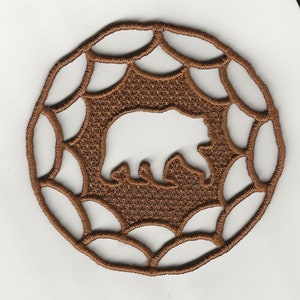 4" Bear Lace Embellishment/Sun Catcher/Dream Catcher! ¡Color hecho a medida!