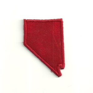 Könnte beinhalten: Rote Filz-Umrandung des Bundesstaates Nevada.