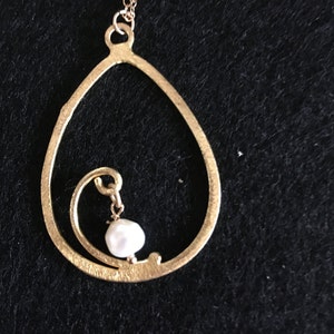 Pearl Pendant Necklace