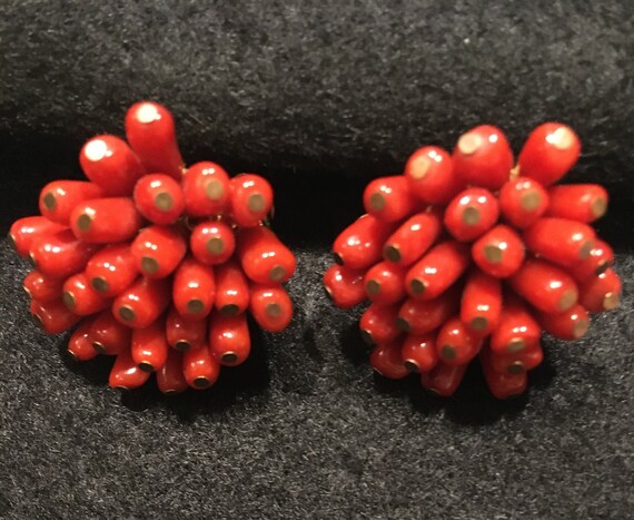 Vintage Coral Clip On Earrings