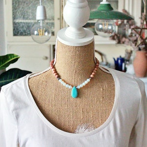 Kette Holzperlen // kurze Kette // Boho Kette // kurze Kette // bunte Kette // Statement Kette // Collier // Kette mit Türkis // FREE SPIRIT Bild 2