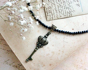 Schlüssel Halskette // Kurze Vintage Kette // Kette mit Anhänger // Halskette Damen schwarz