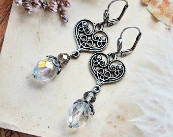 lang silberne Ohrringe // Vintage Chic // romantische Ohrringe // Ohrringe hängend // Perlen Ohrringe // CRYSTAL HEART