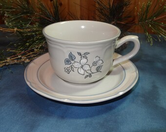 Vintage Stoneware Covington Avondale Collection Cup and Saucer Set of 6