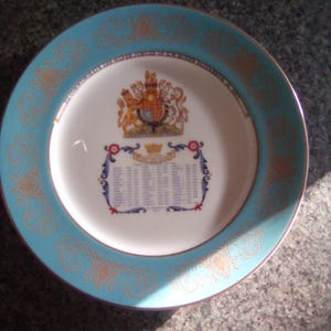 Queen Elizabeth Silver Jubilee Blue Commemorative plate 1977
