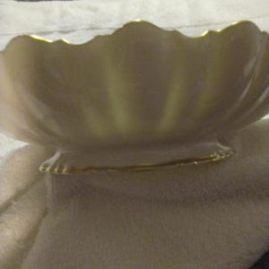 Gorgeous Lenox Symphony Oval Scalloped Gold Trim Bowl