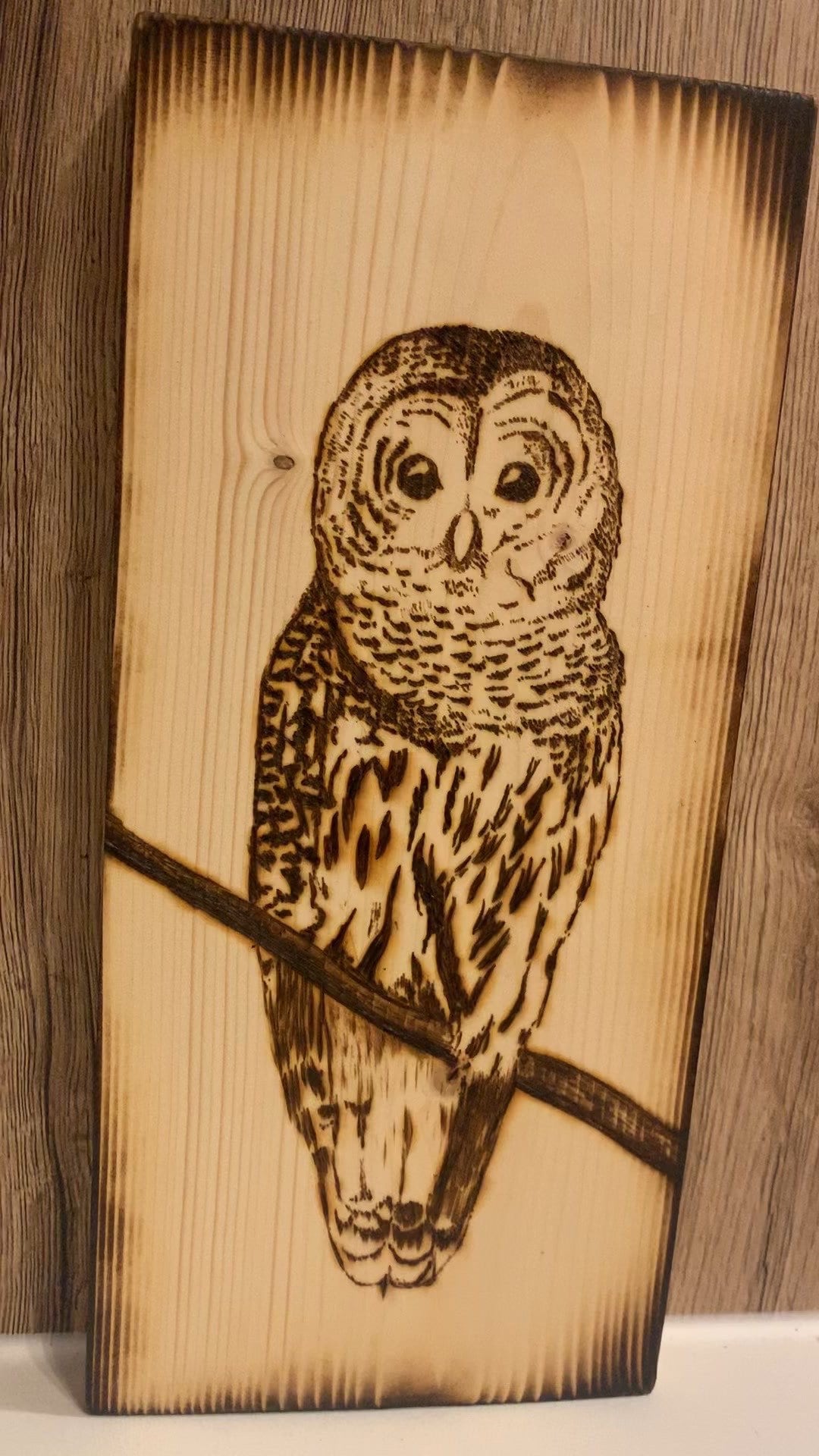 Planche En Bambou Pyrogravée – Chouette Effraie, 25,5×16,5×1,2 Cm, Fait Main