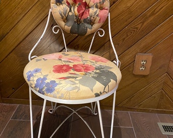 Vintage Vanity Chair Mid Century Schmiedeeisen Hollywood Regency Floral getuftet