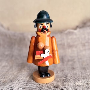 Vintage Erzgebirge Wooden Smoker: German Incense Burner Figurine