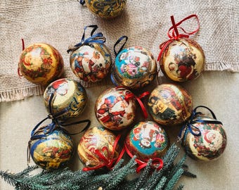 ヴィンテージ 14 個のプラスチックと紙のクリスマス ツリーの