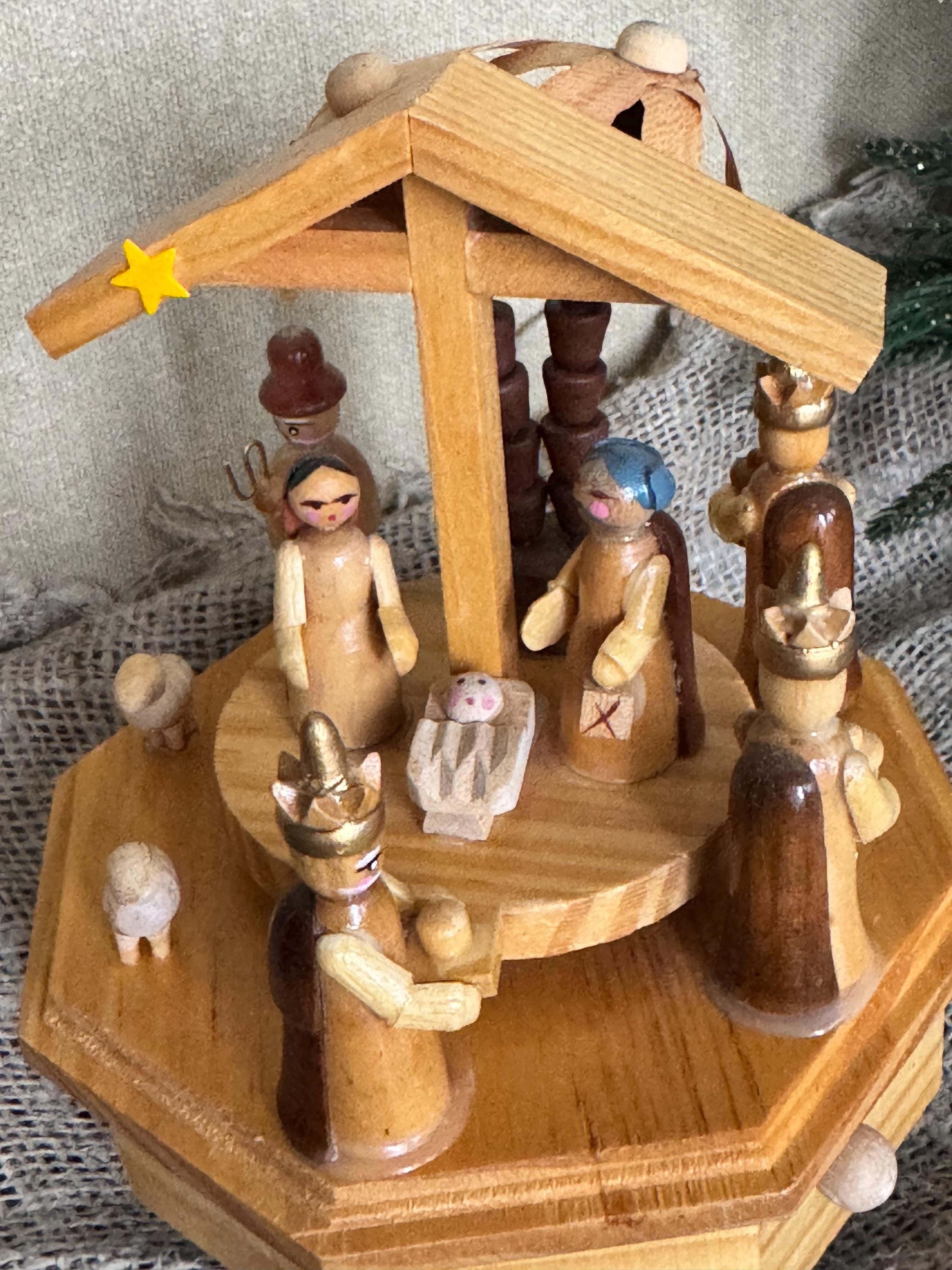 ドイツ製-木製 キリスト誕生をモチーフオルゴール エルツ山地のドイツのクリスマスオルゴール：キリスト降誕の情景