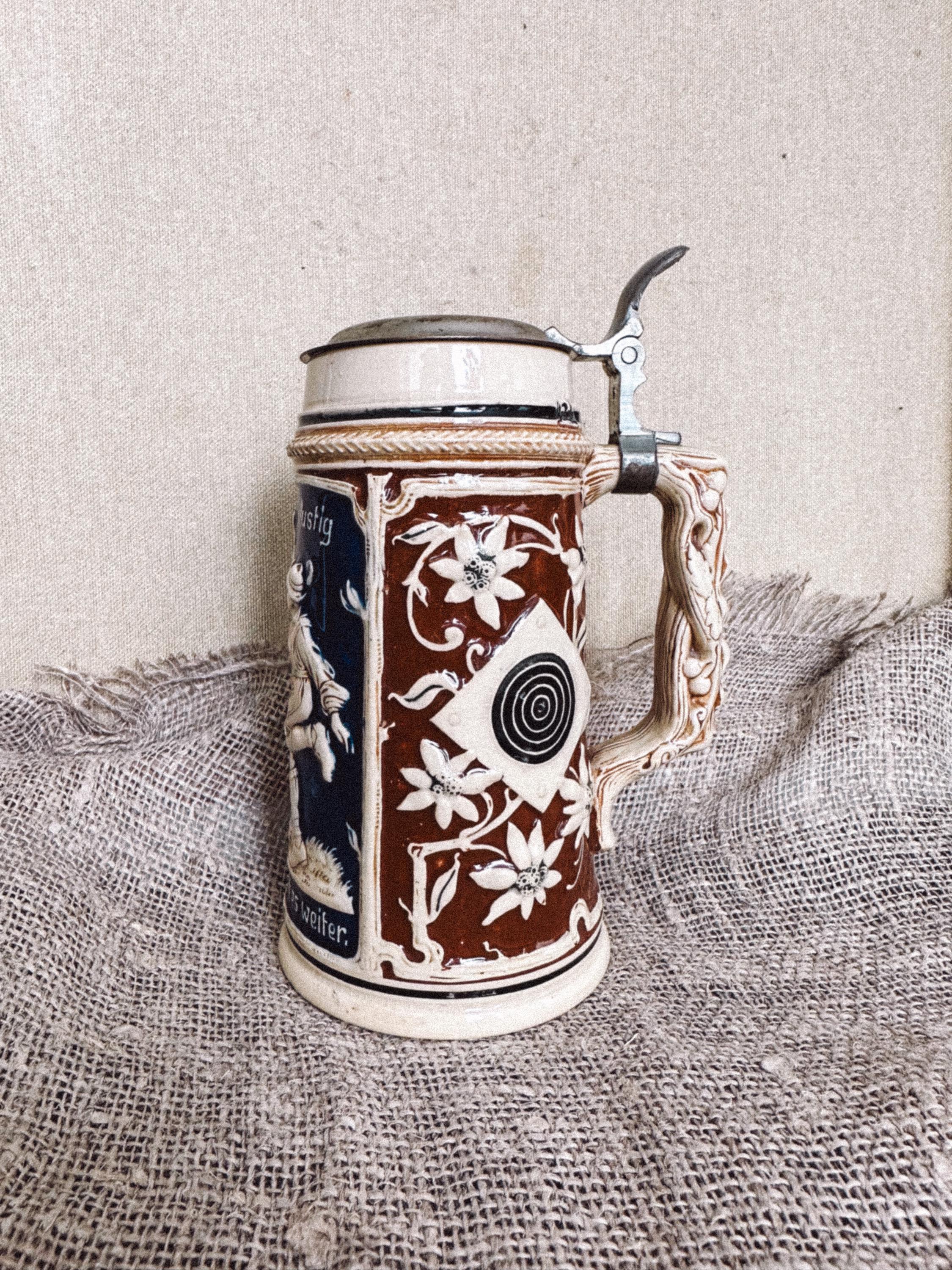 蓋付きヴィンテージドイツビールジョッキ：大きな陶器製オクトーバー