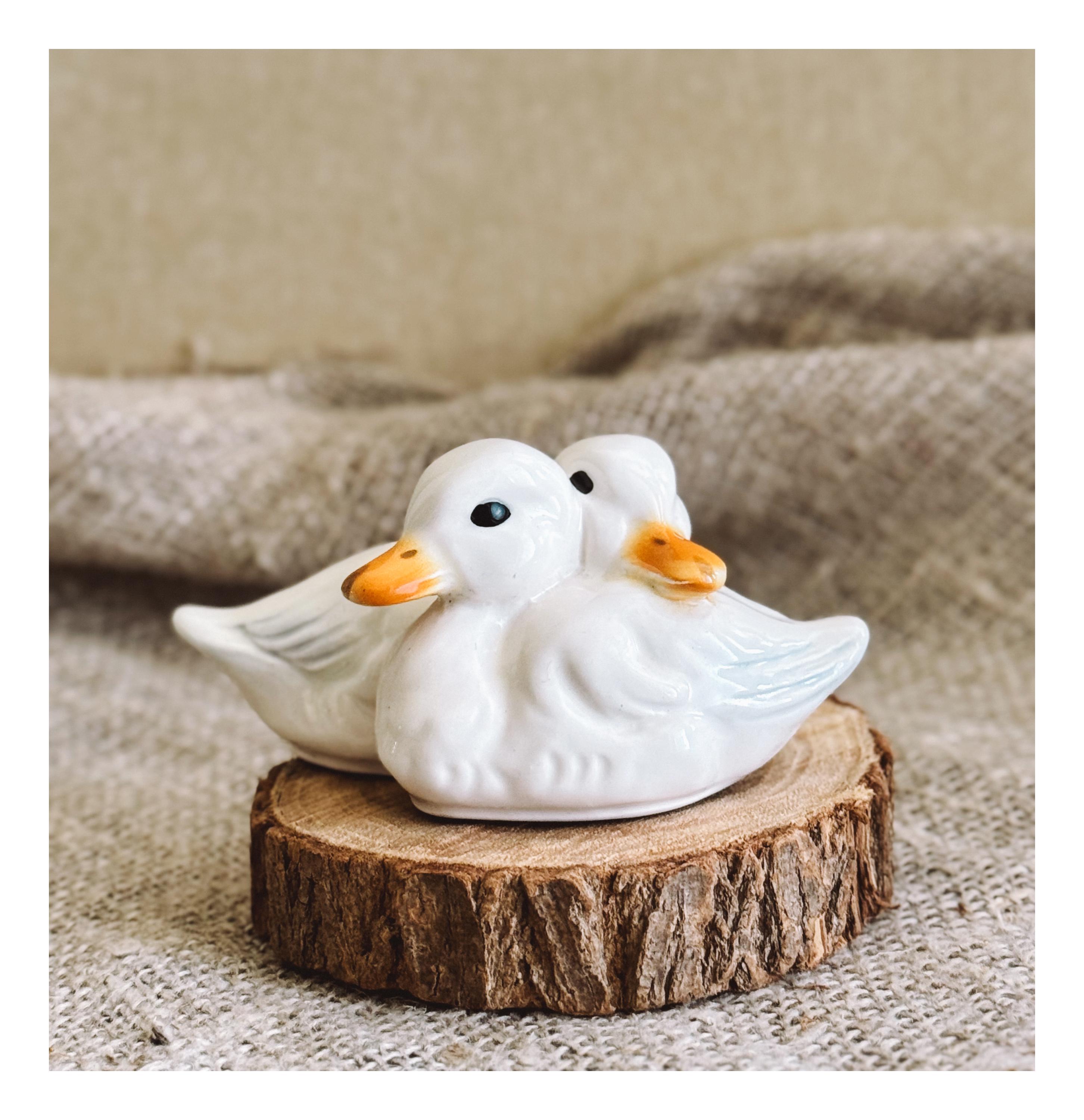 ゲーベル　Goebel　うさぎ　イエロー　陶器　置物　ドイツ　ヴィンテージ Amazon | ゲーベル Goebel ドイツ 陶器人形 籠を持つ少年 人形