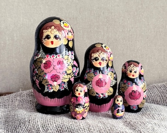 呪われたおもちゃのマトリョーシカ人形 - Etsy 日本