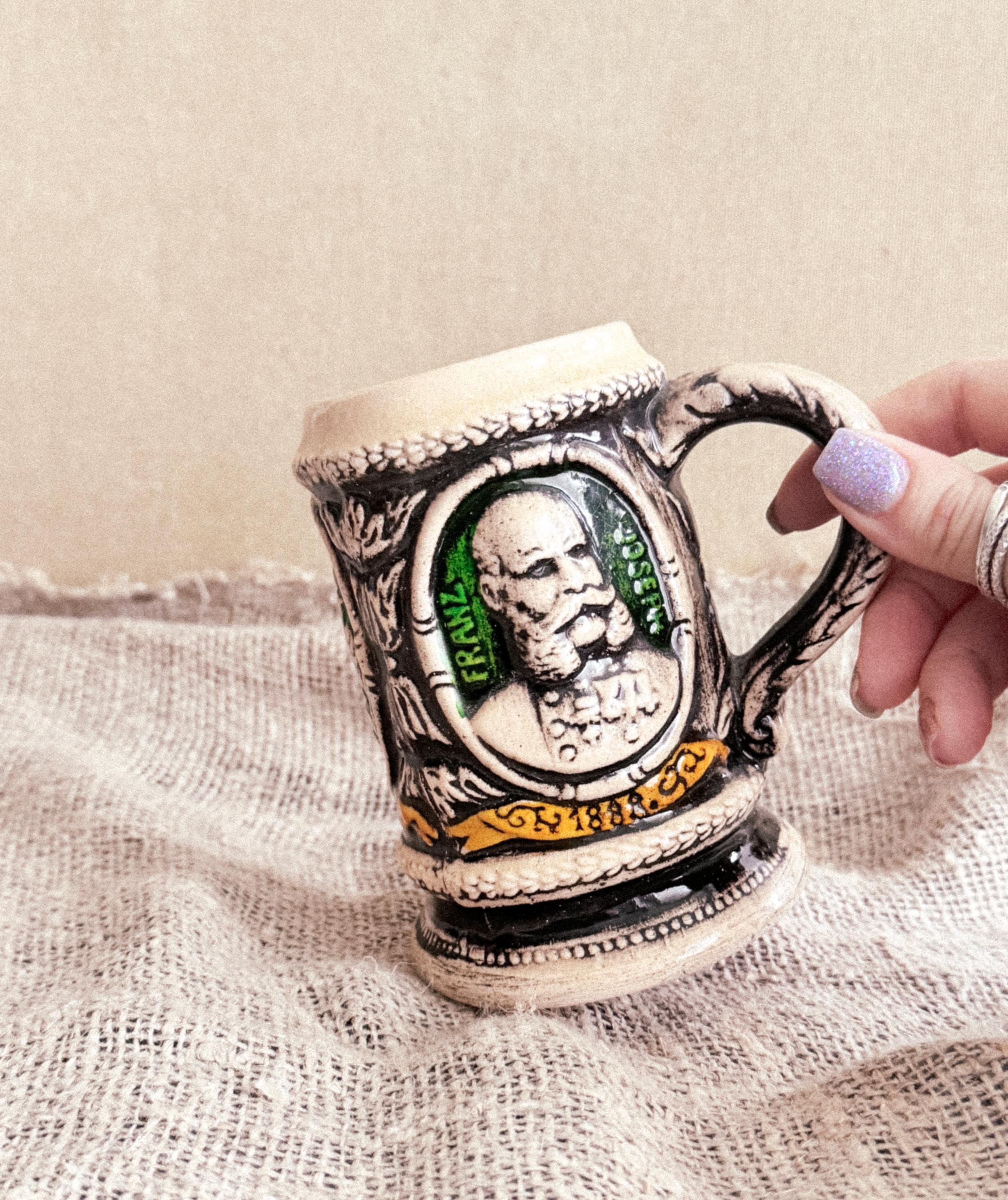 ヴィンテージドイツ陶器ビールジョッキ：お土産マグカップ