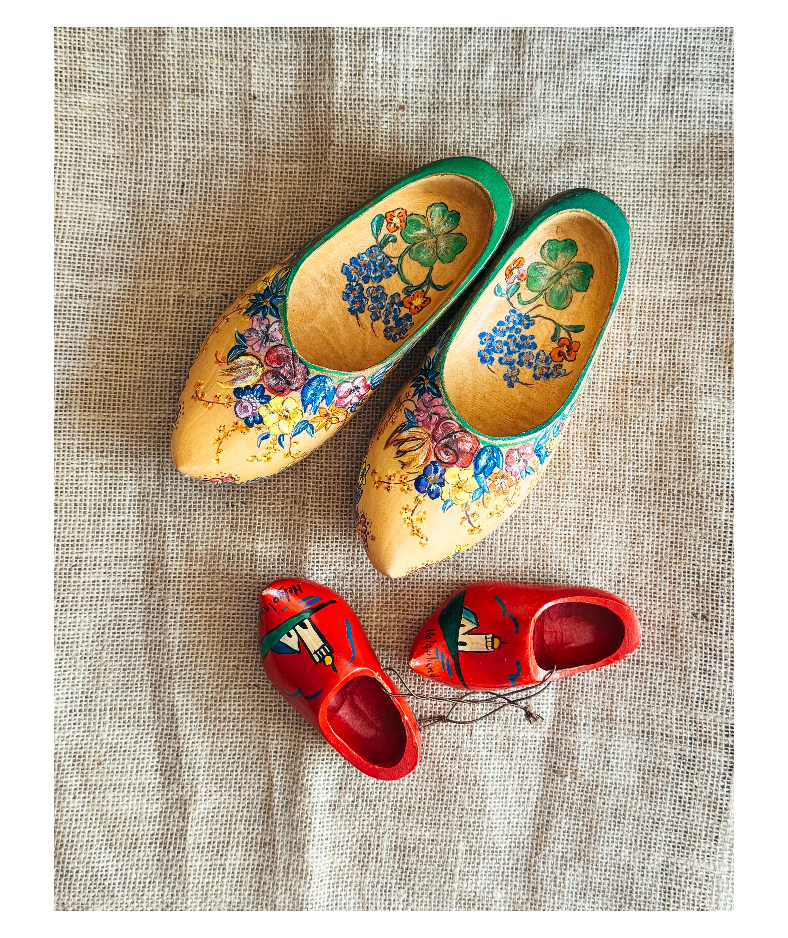 オランダ　大きな木靴1点と小さな木靴2点　インテリア Dutch wooden clogs - Etsy 日本