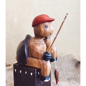 Figurine tortue en bois sculpté à la main : sculpture animalière vintage