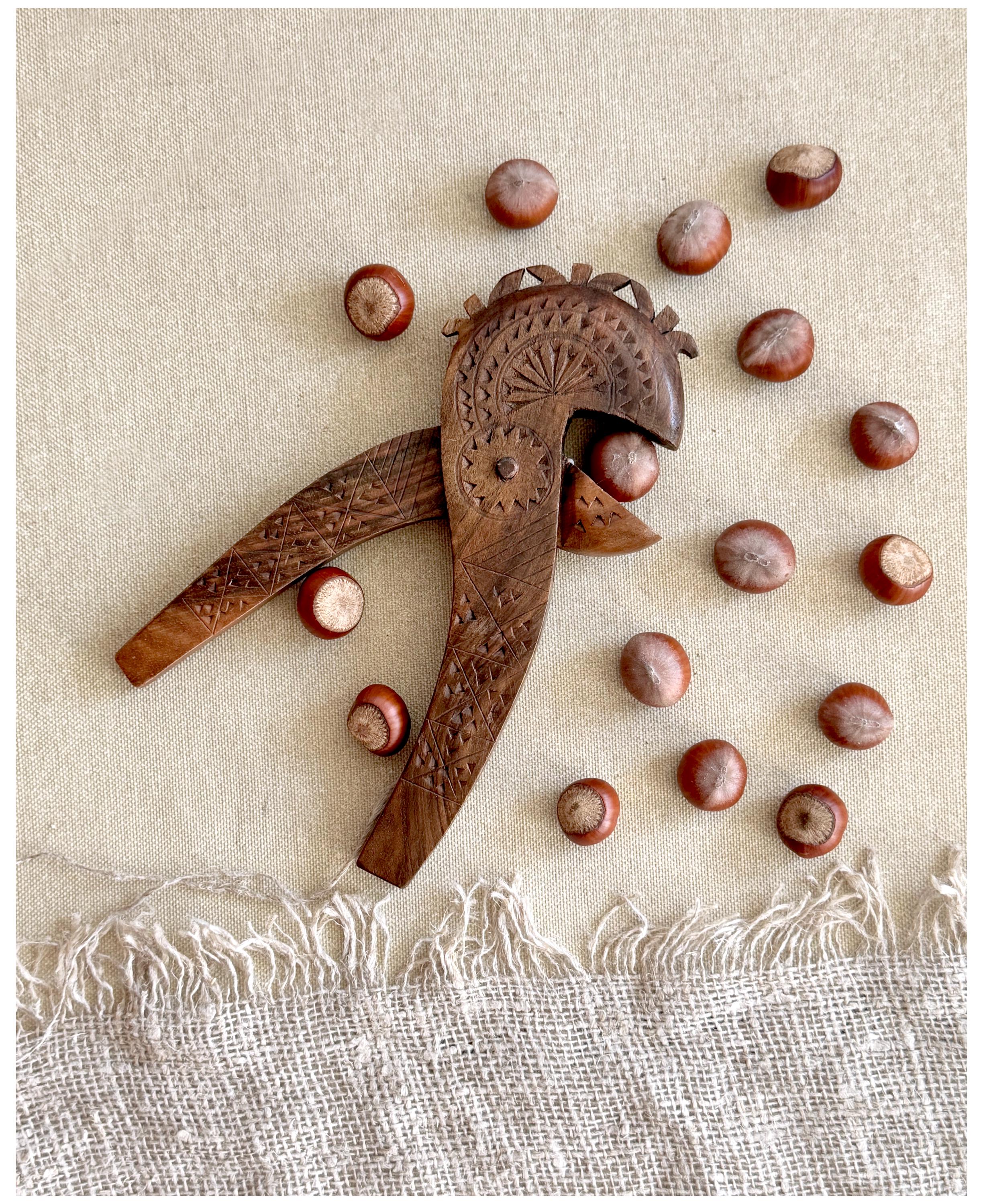 ancien casse noix noisette en bois sculpté vintage Personnage Trogne