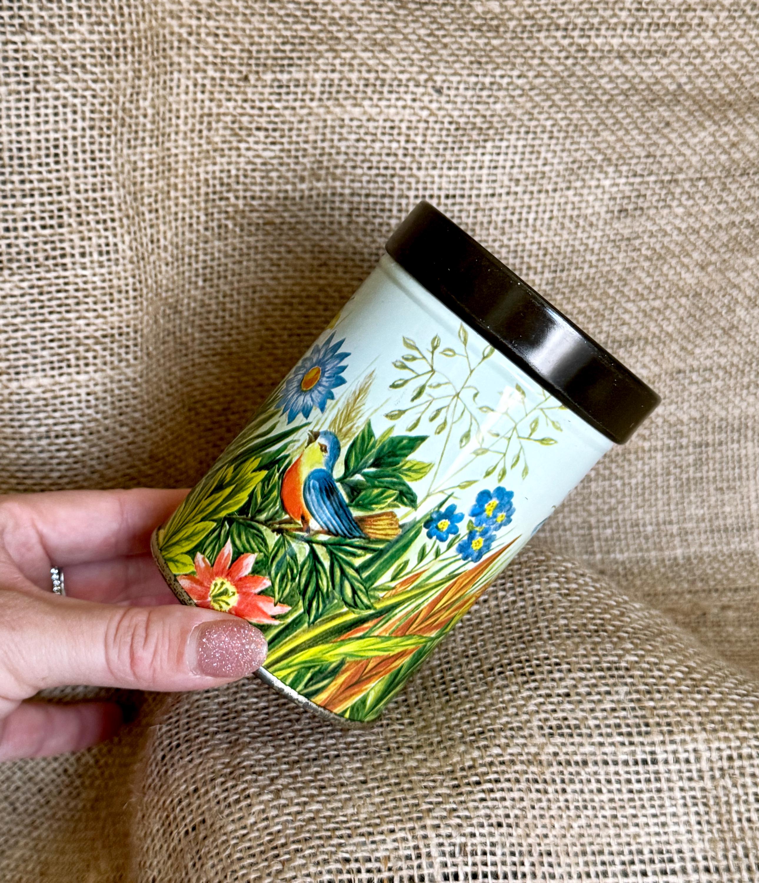 ヴィンテージ風花柄ブリキ缶：シャビーシックなキッチン収納 - Etsy 日本