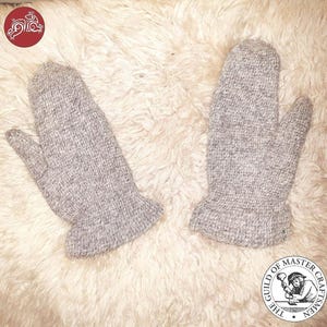 Handmade Nalbinding. Wool Mittens. British Herdwick Viking Gloves, York Stitch. Speckled grey.
