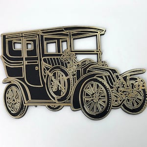 Cracked Wall Plaque, 1900s Car Shape, Black with Gold Tone Details, 1906 Renault Automobile, Vintage Decoration, ©1968 Invicta Plastics Ltd.