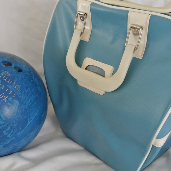 Vintage  Bowling Ball Bag, Blue and White Brunswick