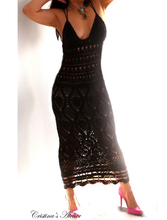 black fitted maxi dress