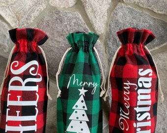 Christmas Buffalo plaid green red and black wine bag, gift bag, fabric wine bag, fabric gift bag, holiday wine lovers gift, rustic gift  bag