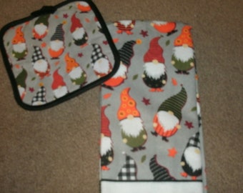 Halloween Gnome Towels, Pot Holder Towel Set, Seasonal Gift, Home décor, Holiday Towels, Dish Towels, Hanging towel, Holiday Kitchen towel,