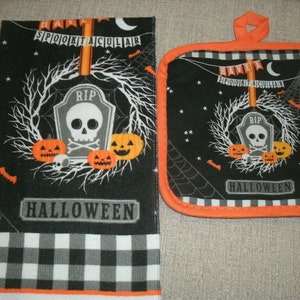 Halloween Tombstone Skull Dish Towel and Pot Holder Set