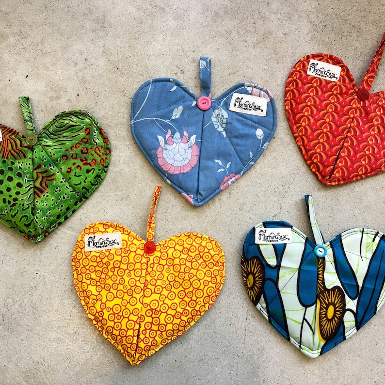Valentines Oven Mitt Heart Shaped Oven Mitt Handmade Pot Holder Red Potholder Fair Trade Chef Gift Retro Gift for HerGalentines