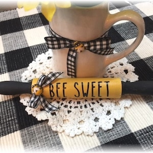 Bee Sweet mini rolling pin for tiered trays