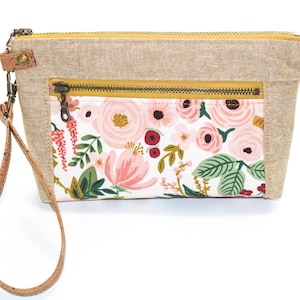 Festival bag vegan leather, Wristlet clutch purse with zipper, Eco friendly gifts, Clutch purse with hand strap, Wristlet purse with zipper