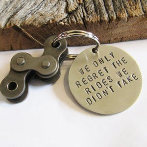 We Only Regret The Rides We Didn't Take Motorcycle Key Ring Inspirational Jewelry for Men Dirt Bike Chain Father's Day Daddy Memorial Gift