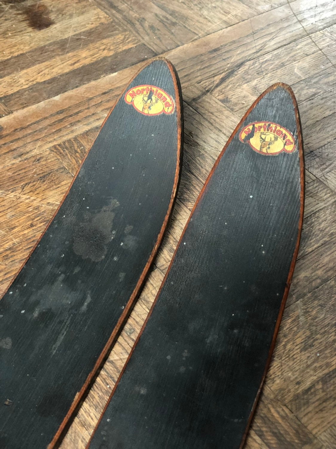 Vintage Wood Skis, Pair Of Wooden Northland Downhill Skis, Rustic Cabin