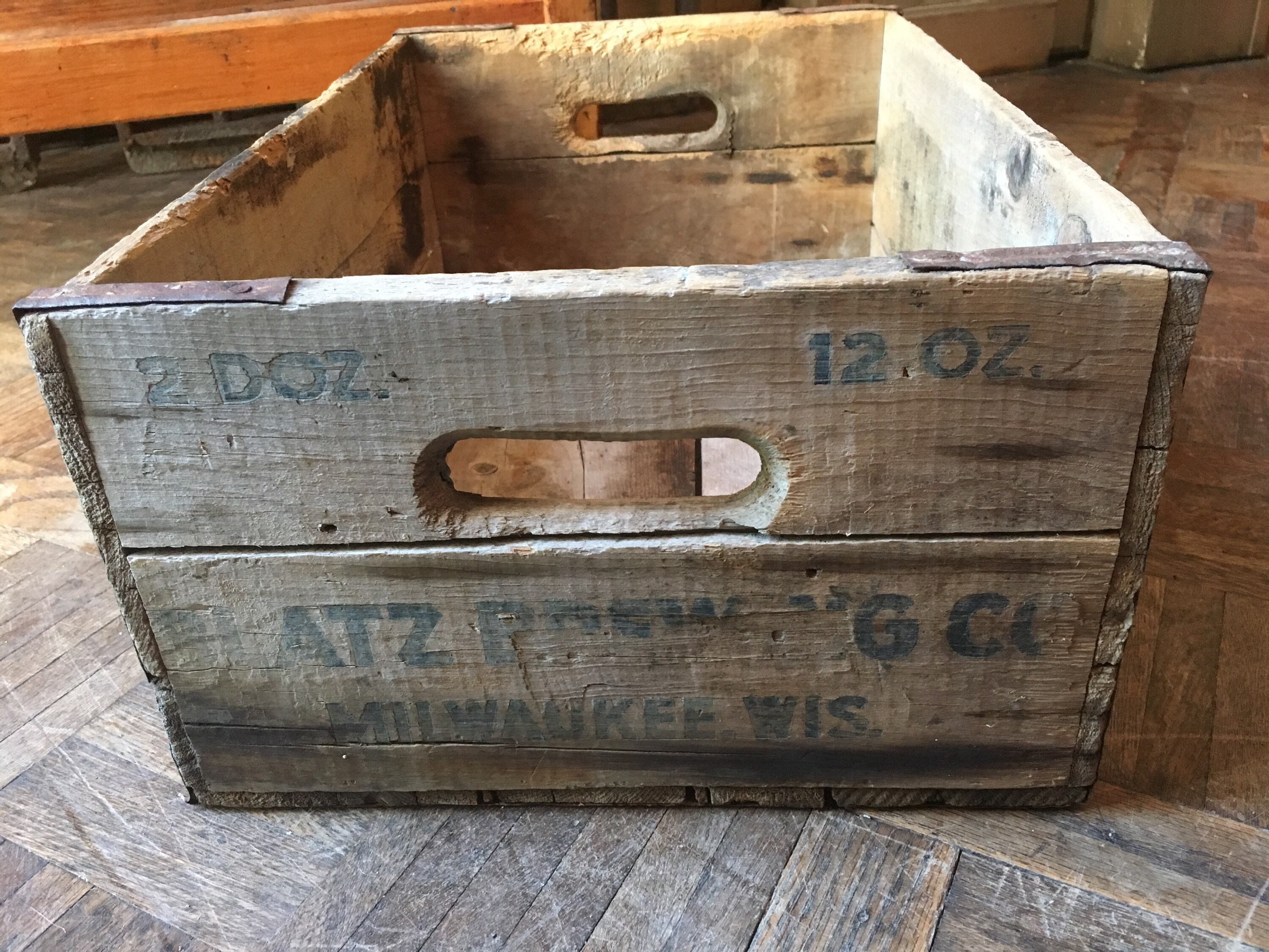 Vintage Beer Crate, Blatz Old Heidelberg Beer Wood Crate, Blatz Brewing