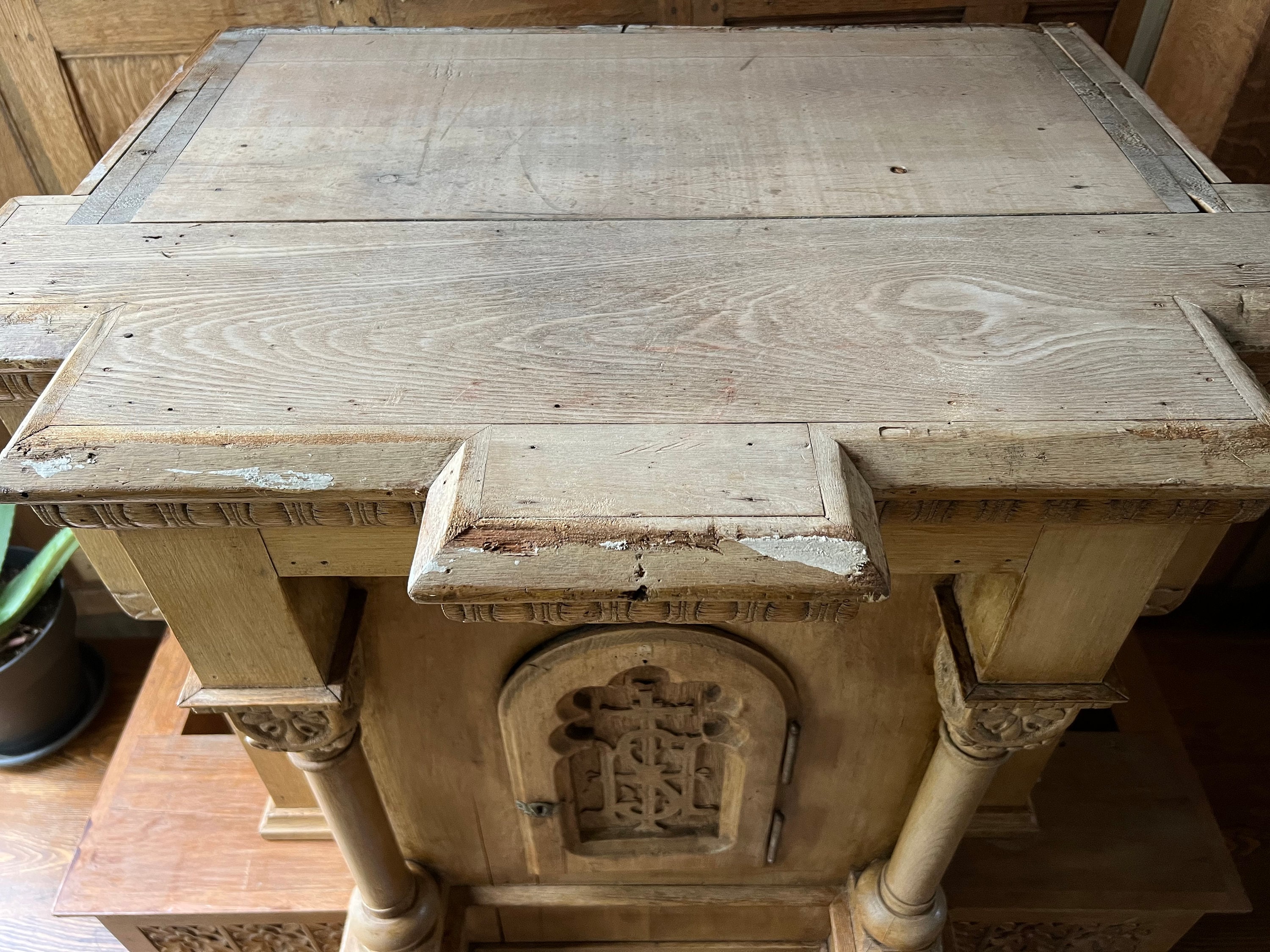 Antique Holy Sacrament Reliquary Vestment