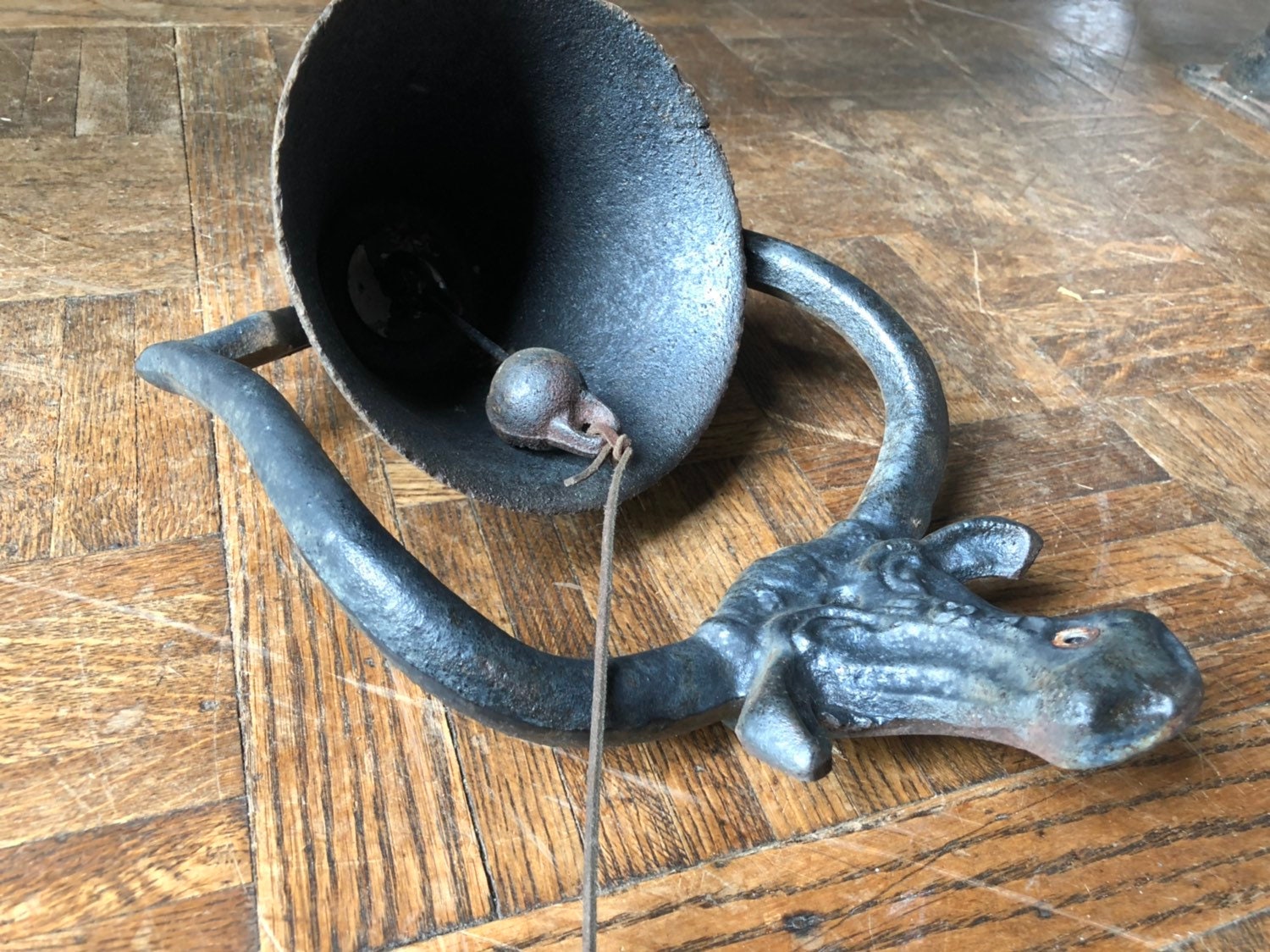 Vintage Cast Iron Dinner Bell, Cow Longhorn Steer Dinner Bell, Cast Iron Decor, Cast Iron Bell