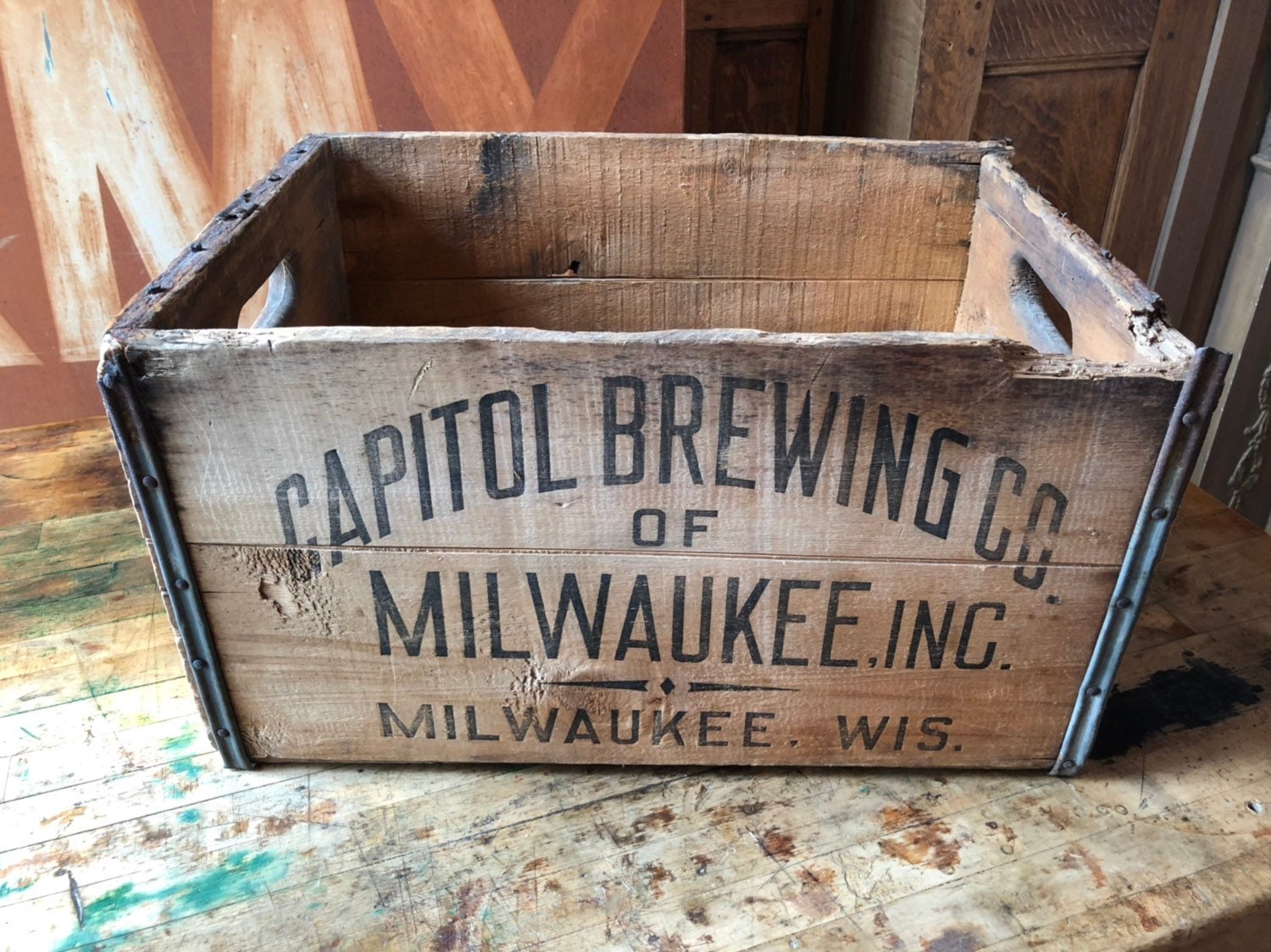 Vintage Beer Crate, Capitol Brewing Co, Milwaukee ...