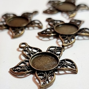 Pendant Setting for Cabochons ant. bronze, Tray 12mm