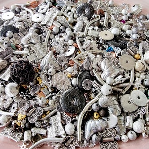 Metal beads mix 200g - approx. 250-300 pieces