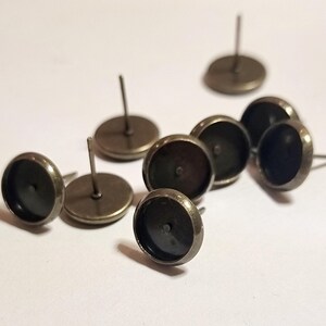 Ear stud base antique bronze 8mm tray