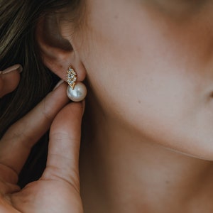 Bridal pearls earrings